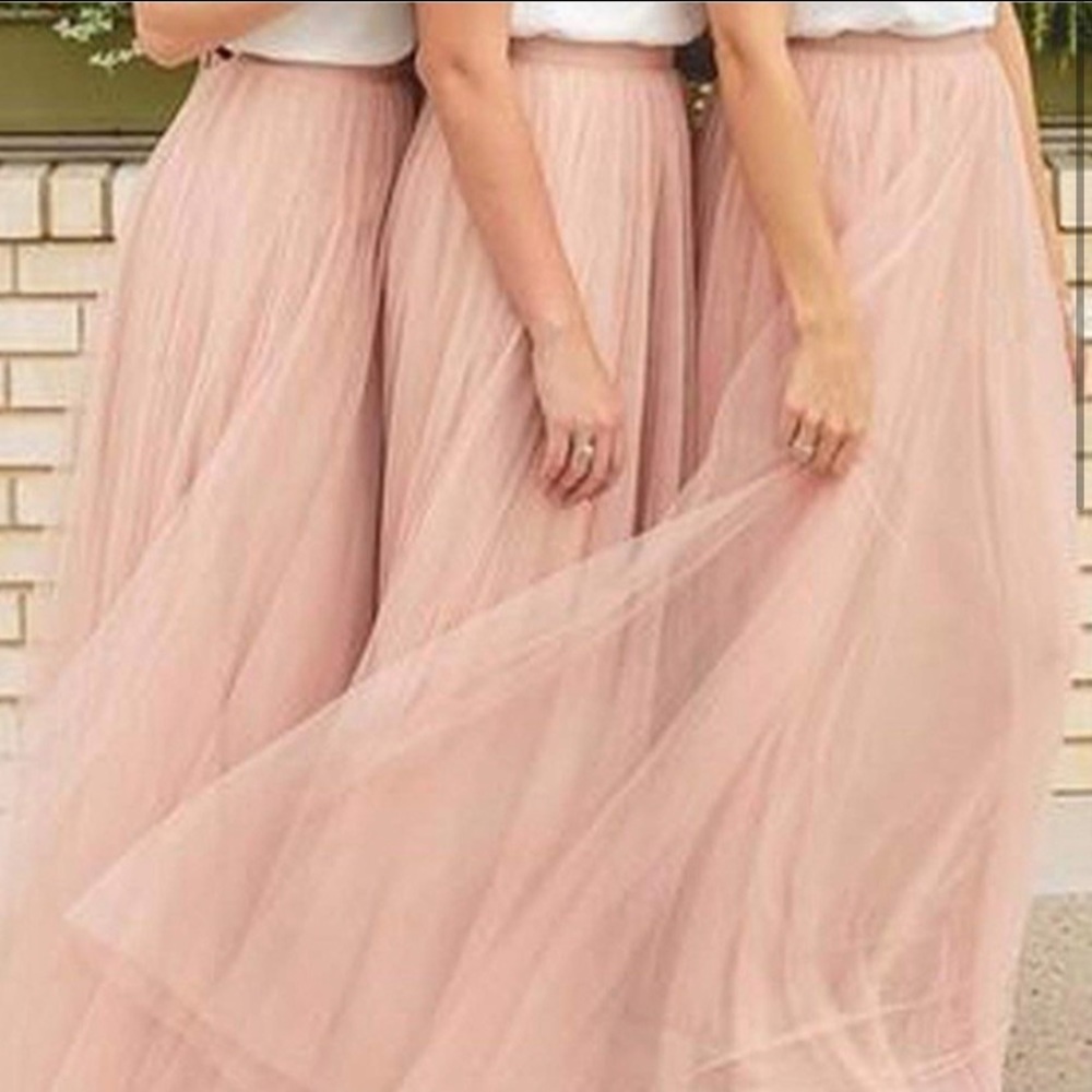 🎀 NWT blush maxi skirt